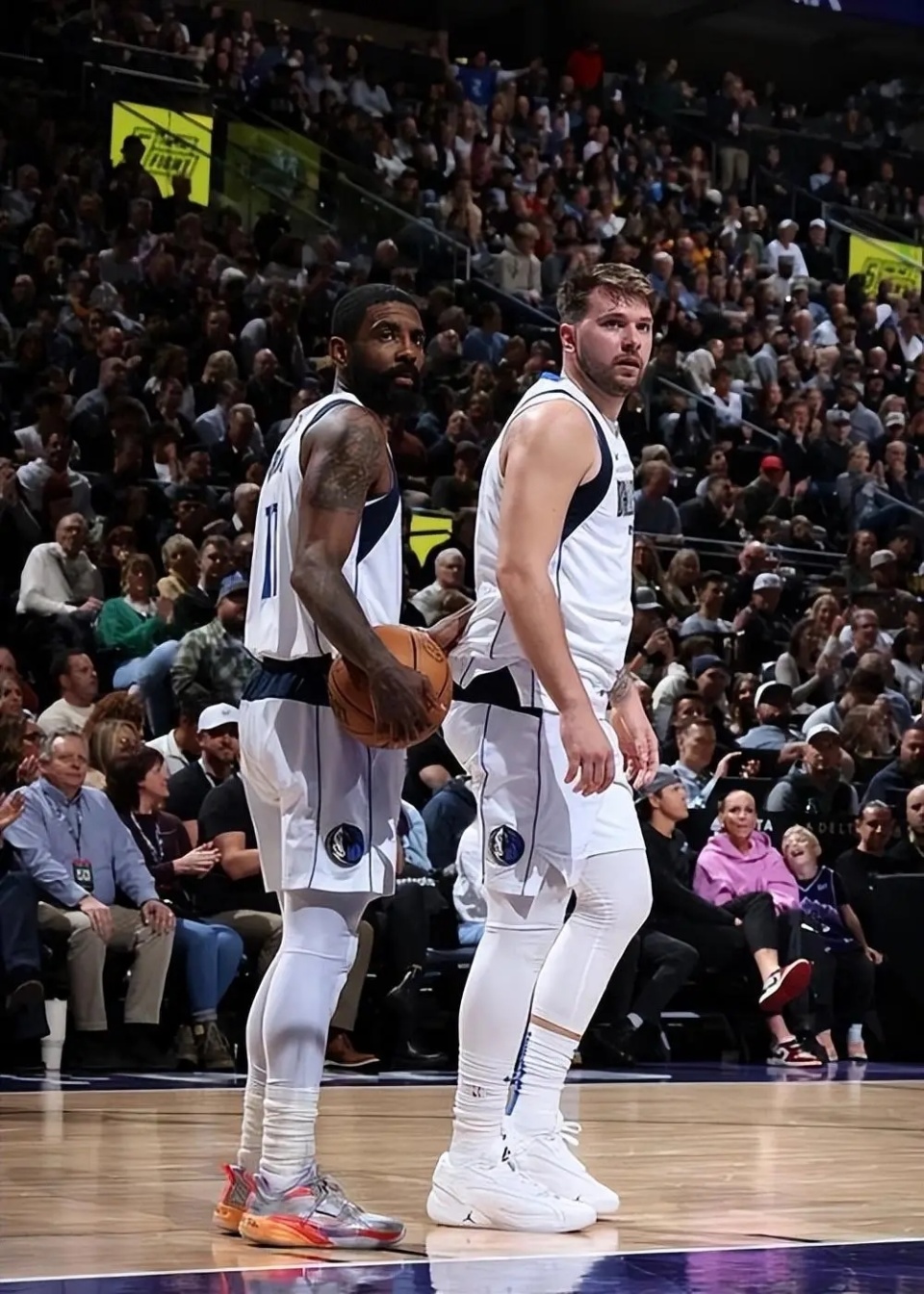 海星体育-东契奇绝杀时刻，复出首战轰40分点燃赛场，76人迎来胜利！